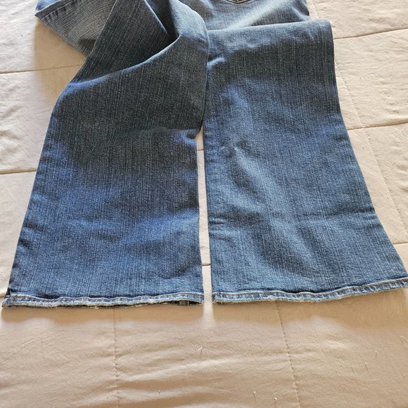 Lucky Brand Lowered Peanut Jeans - Picture 5 of 7